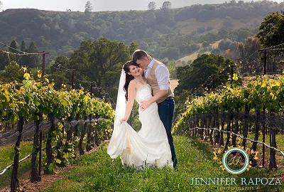 Vineyard wedding kiss